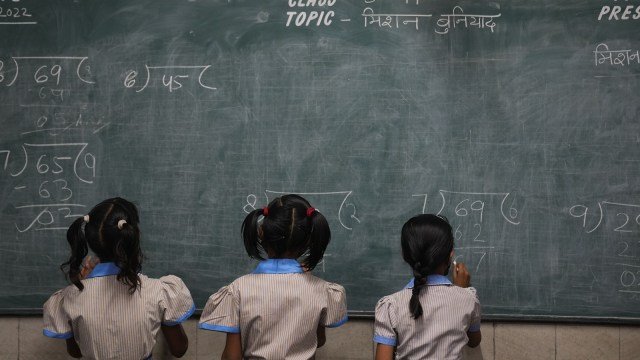 Telangana starts transfers so each govt school has one teacher for 10 students