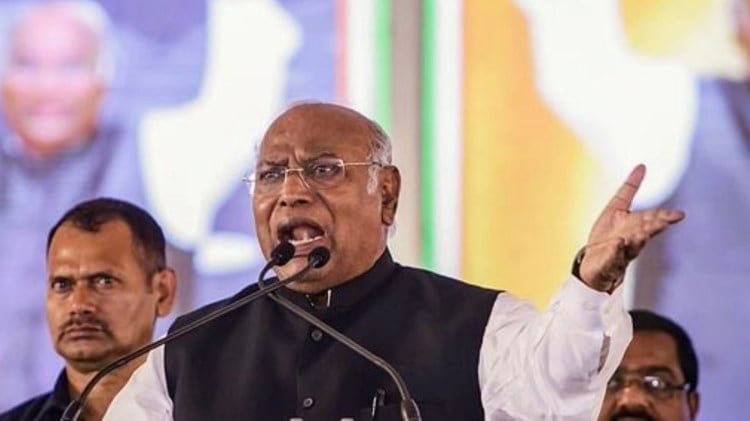 Latest News Today Live: Opposition targets Centre over new criminal laws, will not allow bulldozer justice, says Kharge