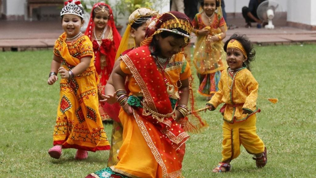 जन्माष्टमी पर मथुरा-वृंदावन जाने का है प्लान? आज से शुरू हो रहा 5 दिवसीय कार्यक्रम; बांके बिहारी मंदिर ने जारी की एडवाइजरी